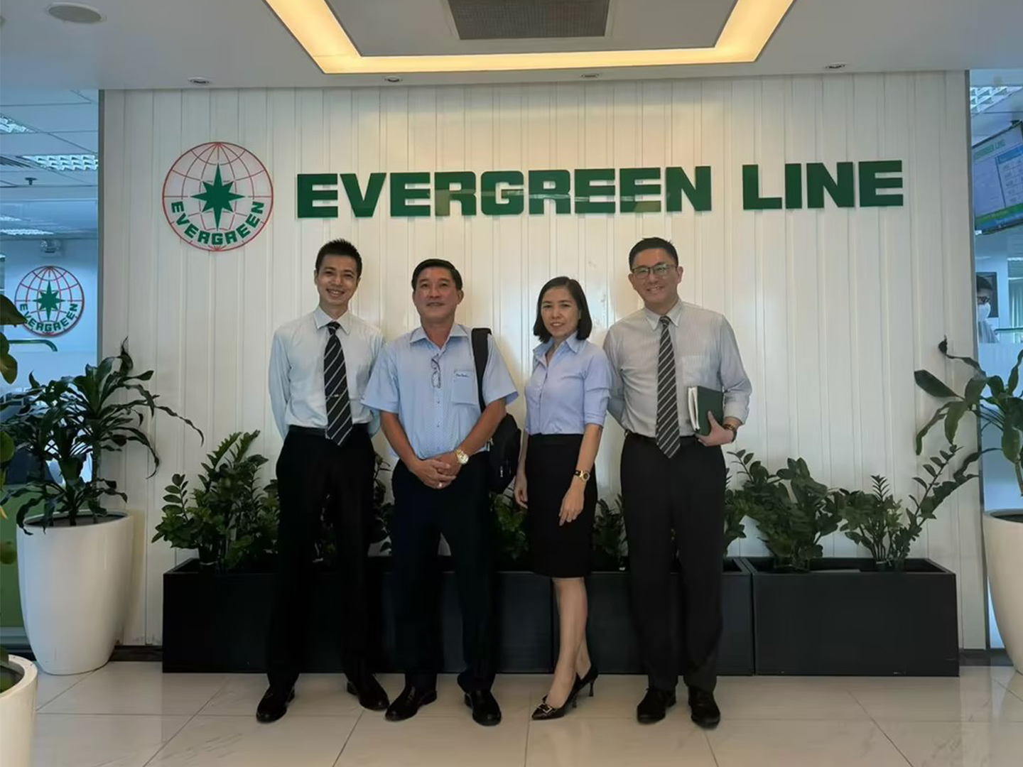 Vietnam Branch General Manager Mr. Xie visited EMC